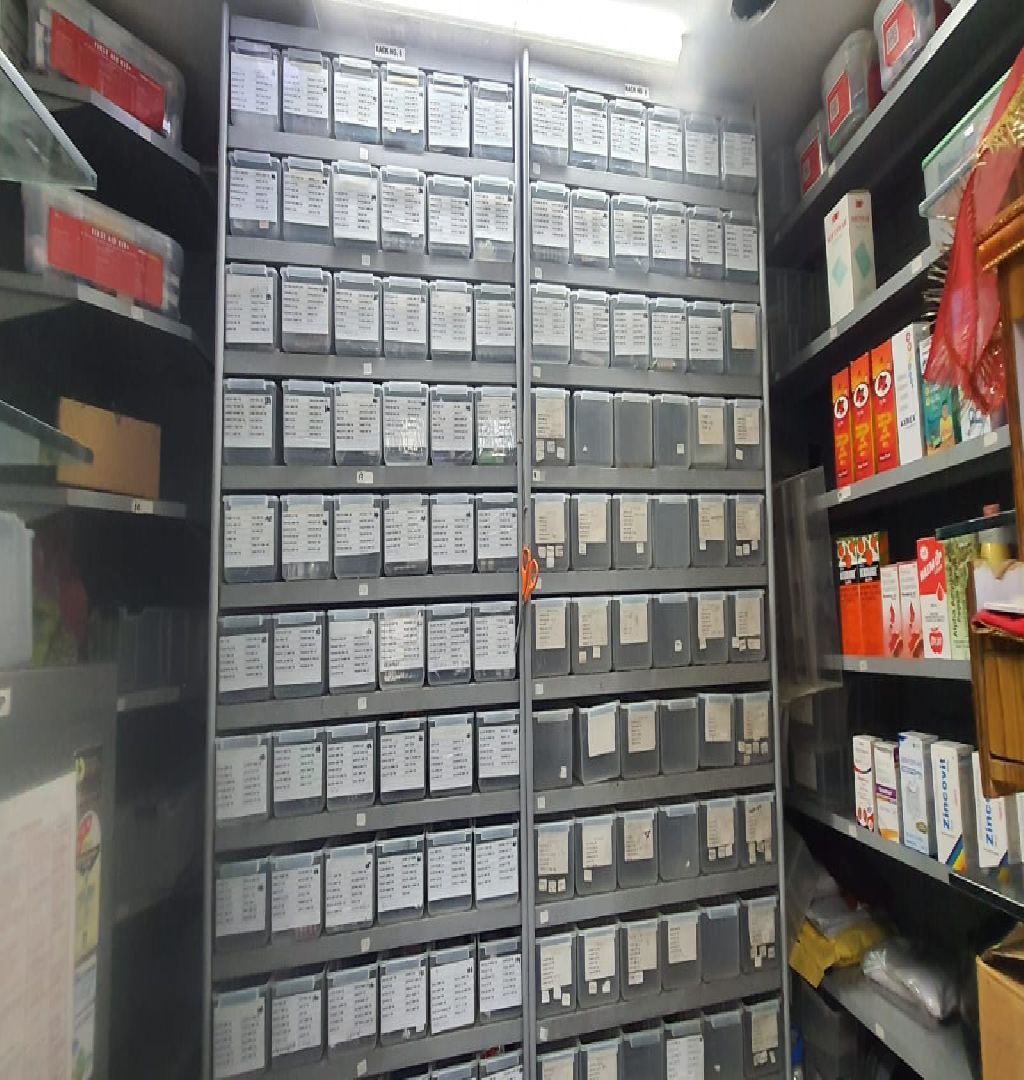 Pharmacy That Receives 100+ Walk-ins For Sale In Delhi-SL013450-1
